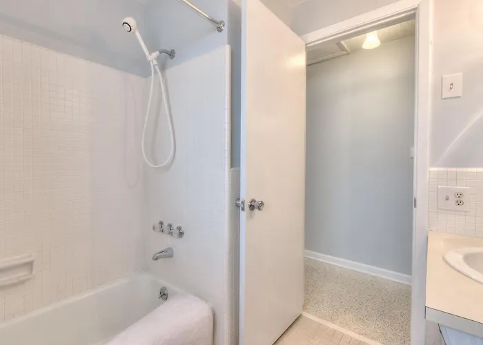 Gulf Breeze - Gulf Front Monthly Holiday home