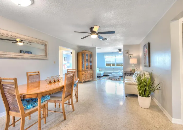Gulf Breeze - Gulf Front Monthly Holiday home *