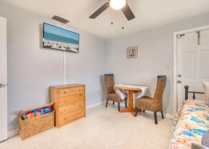 Gulf Breeze - Gulf Front Monthly Holiday home